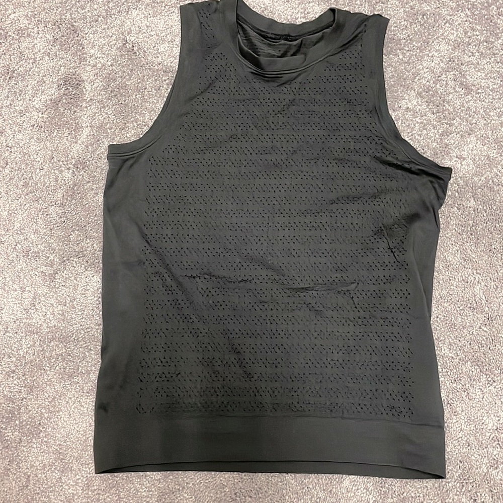 Lululemon black tank top
